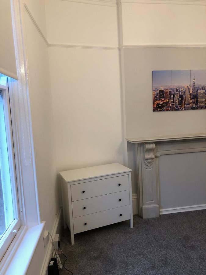 No 32 - Large 2 Bed Near Sefton Park And Lark Lane