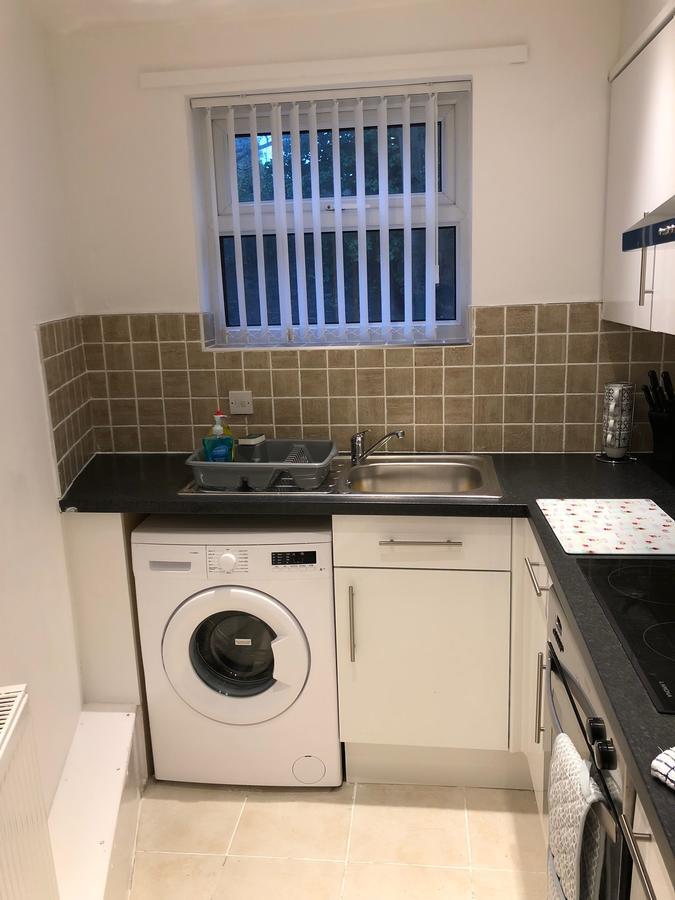 No 32 - Large 2 Bed Near Sefton Park And Lark Lane Apartment *