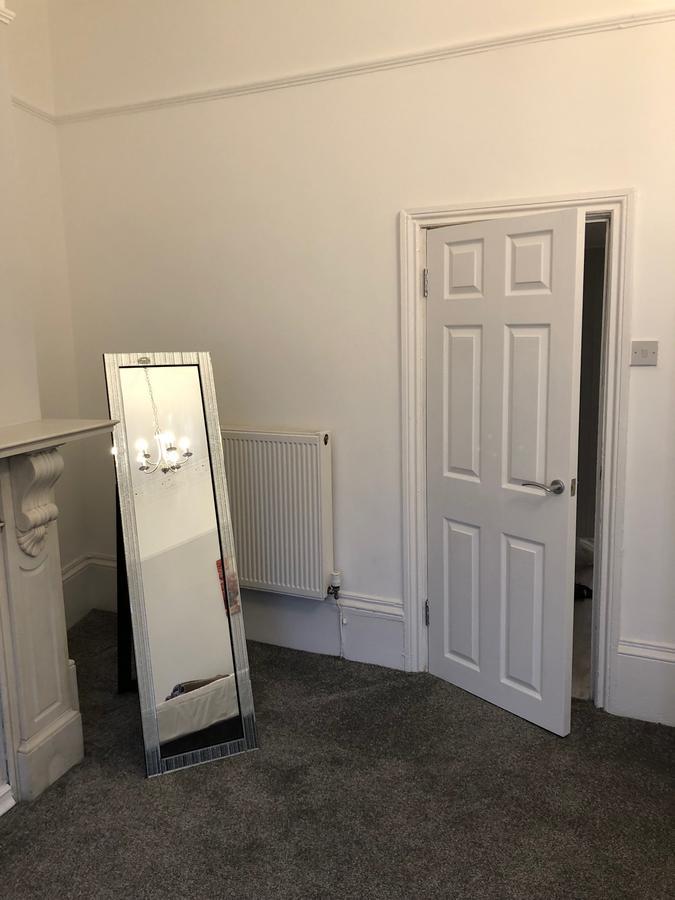 No 32 - Large 2 Bed Near Sefton Park And Lark Lane *